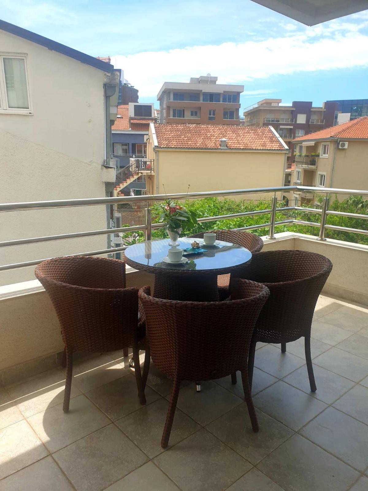 City & Sea Apartments Будва Номер фото